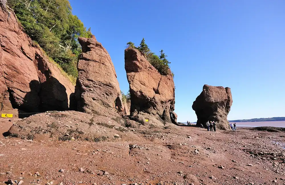 Hopewell Rocks — baie de Fundy