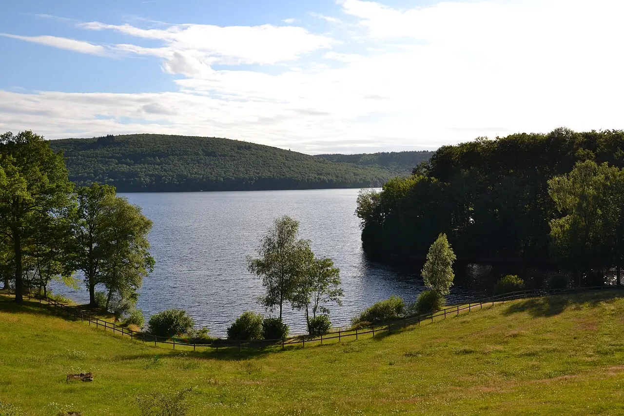 Lac de Vassivière — Auphelle